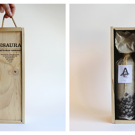 Diseño del packaging para Esaura Patxarana