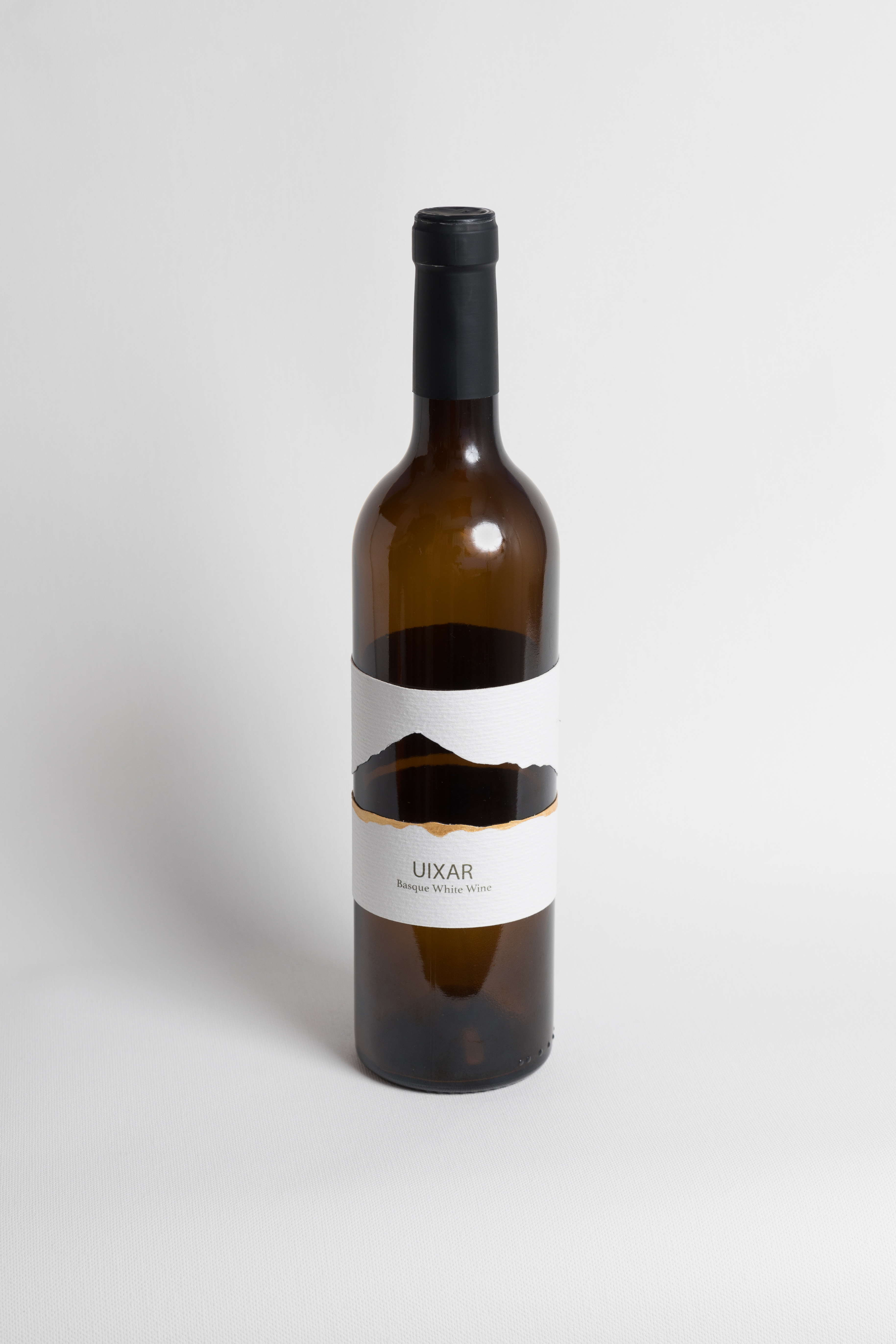Label and packaging design for Txakoli Uixar by Laura Freijo - Creative Work - $i